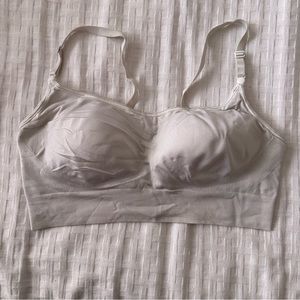 Warner’s White Wireless Bra